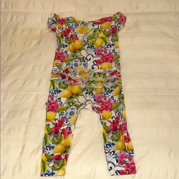 Bums & Roses Onesie - Picture 2 of 2